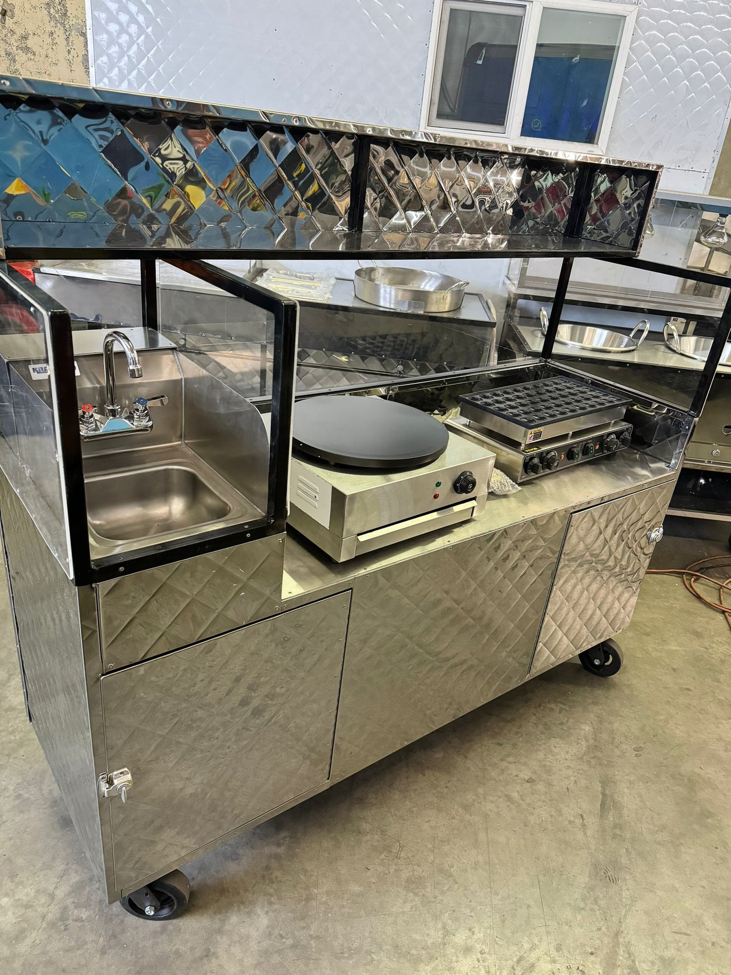 Crepe & mini-pancake cart