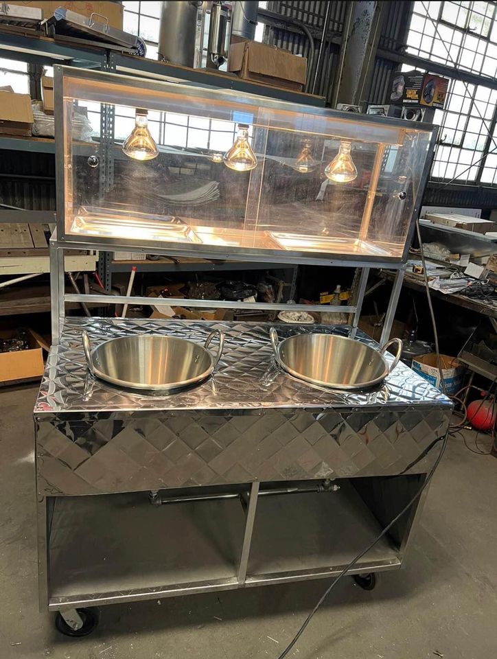 Double deep frying cart with 2 comales